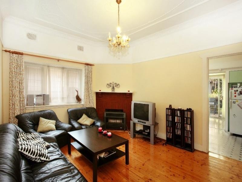 28 Farleigh Avenue, Ashfield NSW 2131