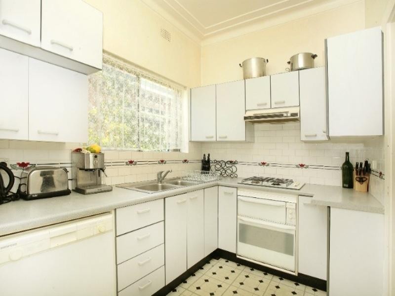 28 Farleigh Avenue, Ashfield NSW 2131
