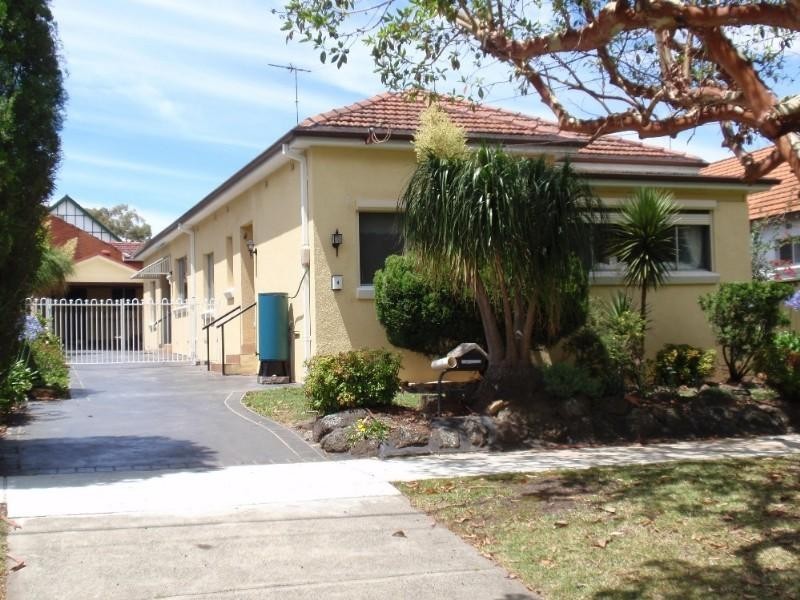 4 Badgery Road, Homebush NSW 2140