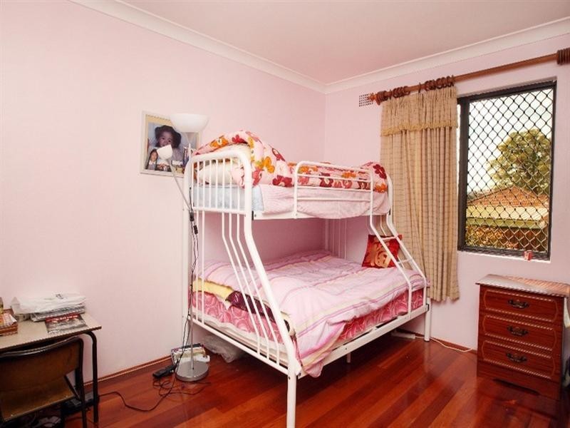 3/2 Seventh Avenue, Campsie NSW 2194