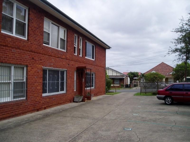 1/76 Amy Street, Campsie NSW 2194