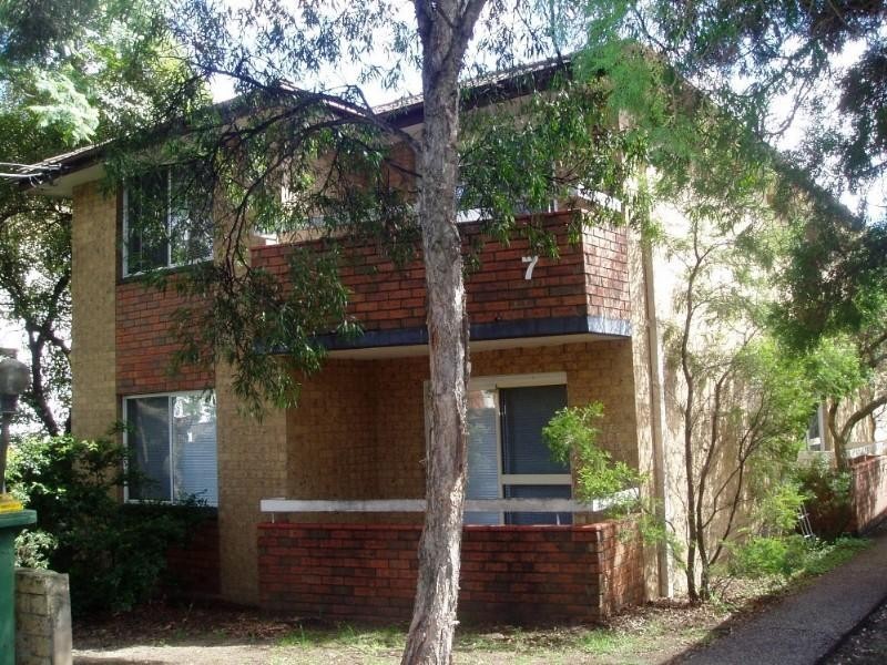 1/7 Brunswick Parade, Ashfield NSW 2131