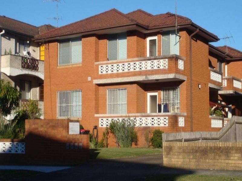 2/56 Frederick Street, Campsie NSW 2194