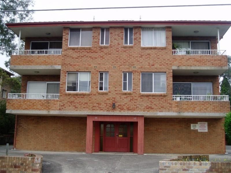 9/35 Jeffrey Street, Canterbury NSW 2193
