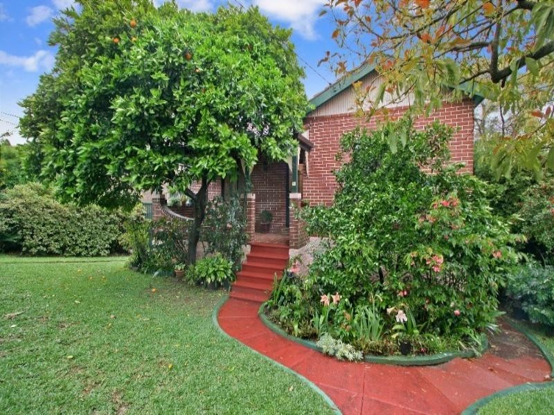 25 Foord Avenue, Hurlstone Park NSW 2193