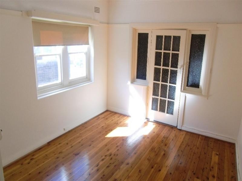 4/8 Grainger Avenue, Ashfield NSW 2131