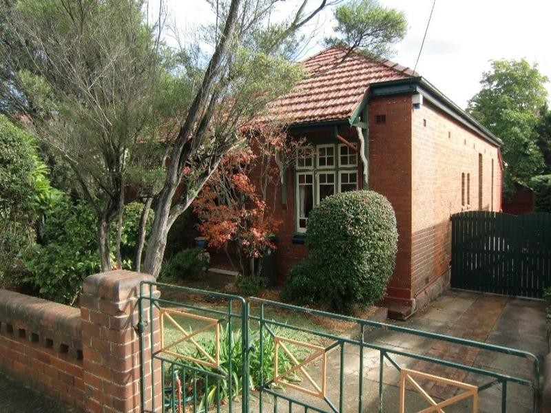 1 Robert Street, Canterbury NSW 2193