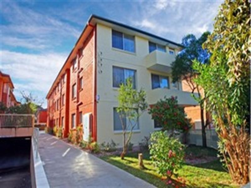 4/16 Cecil Street, Ashfield NSW 2131