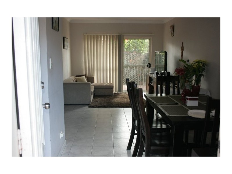 4/2 Dryden Street, Campsie NSW 2194