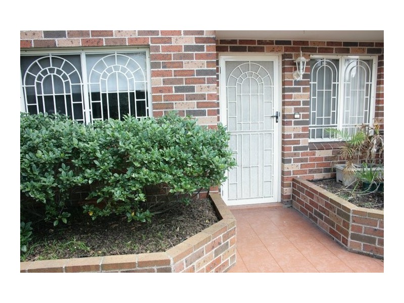 4/2 Dryden Street, Campsie NSW 2194