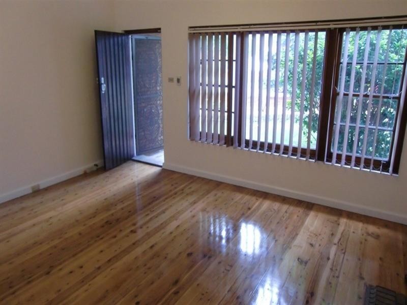 8 Julie Avenue, Clemton Park NSW 2206