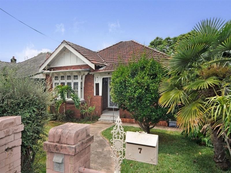 7 Henry Street, Ashfield NSW 2131
