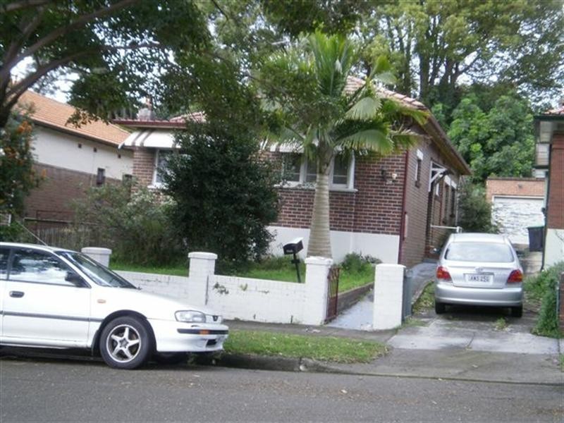 28 Farleigh Street, Ashfield NSW 2131
