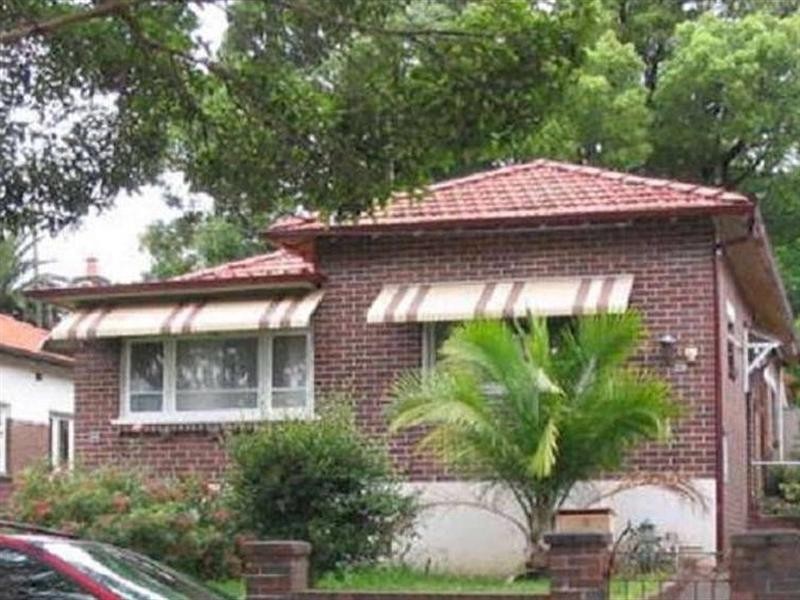 28 Farleigh Street, Ashfield NSW 2131