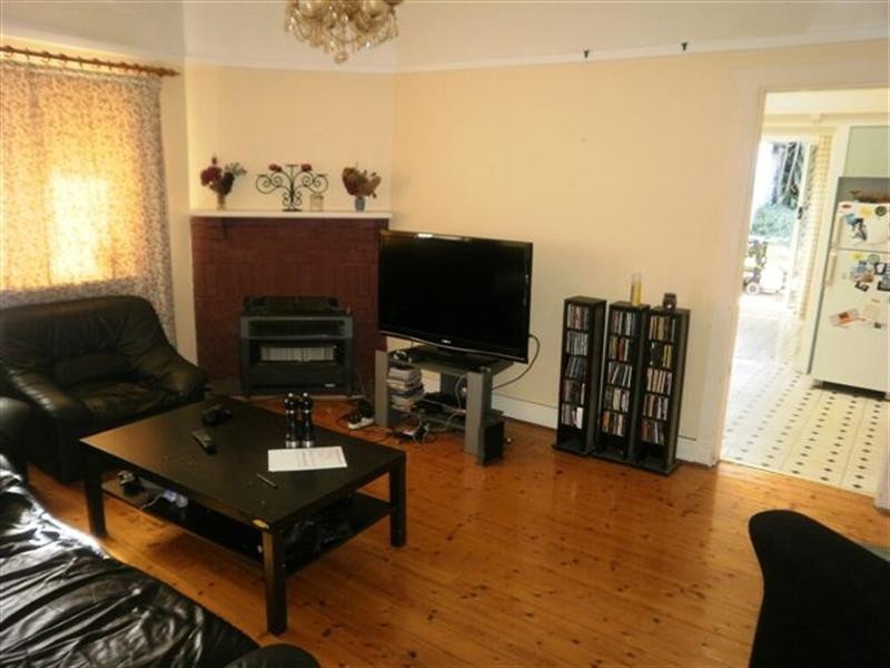 28 Farleigh Street, Ashfield NSW 2131