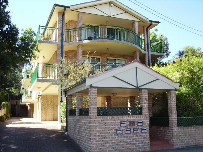 2/39 Jeffrey Street, Canterbury NSW 2193