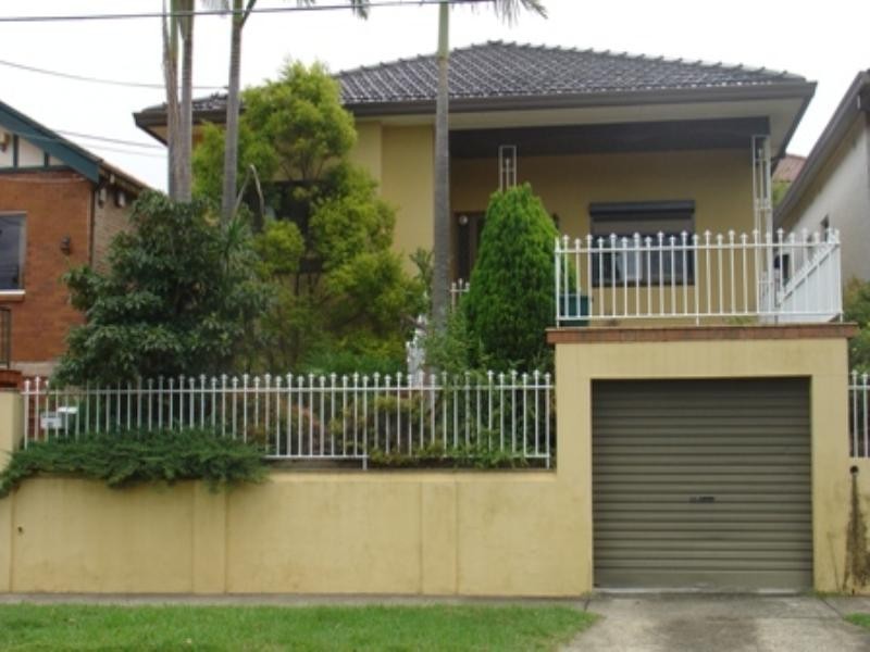 63 Mons Street, Russell Lea NSW 2046