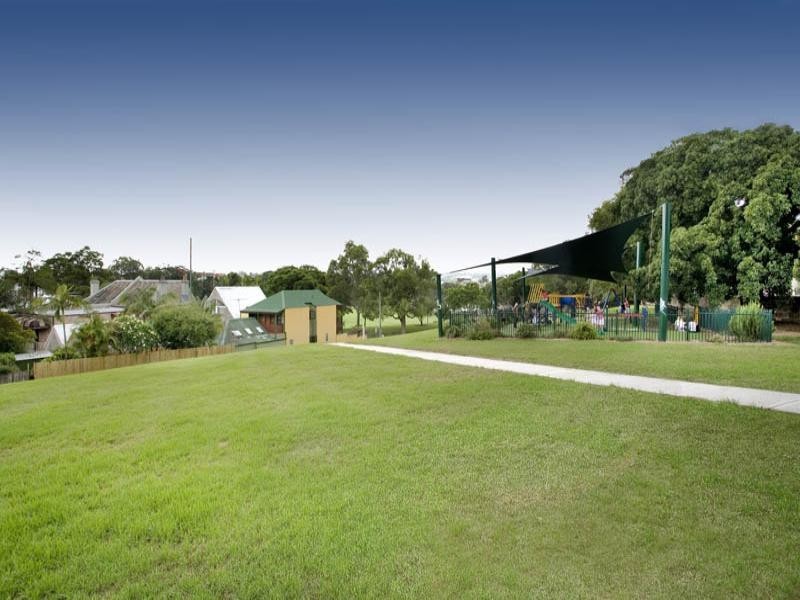 4 Cove Street, Birchgrove NSW 2041