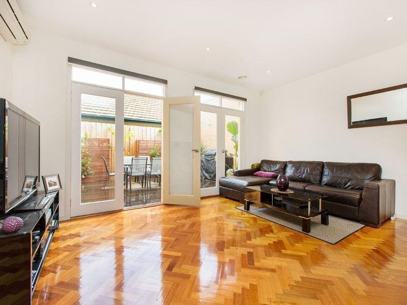 21B Friendship Square, Cheltenham VIC 3192