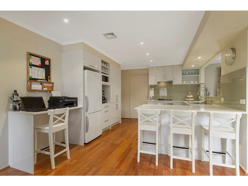 2 Biscay Court, Dingley Village VIC 3172