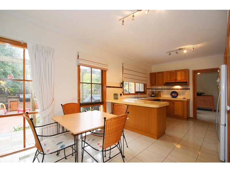 17 Newbridge Close, Dingley Village VIC 3172