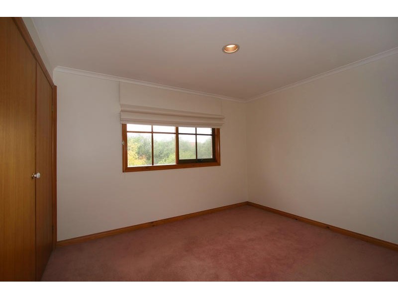 17 Newbridge Close, Dingley Village VIC 3172