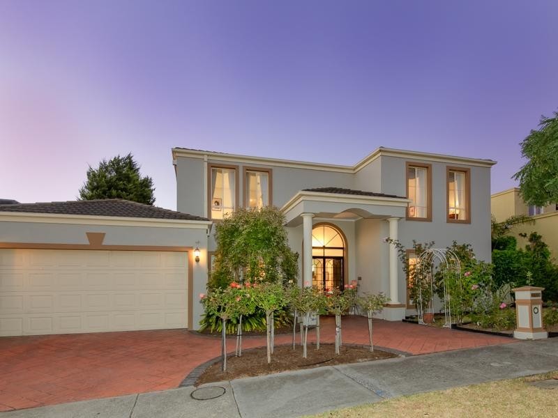 24 Fernhill Drive, Dingley Village VIC 3172