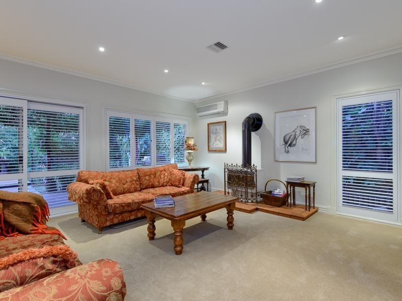 24 Fernhill Drive, Dingley Village VIC 3172