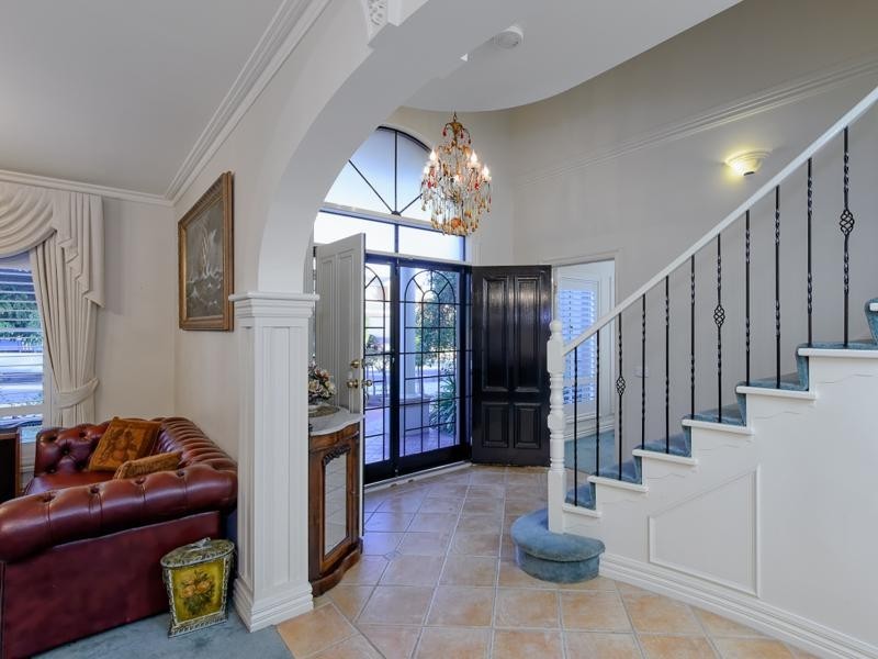 24 Fernhill Drive, Dingley Village VIC 3172