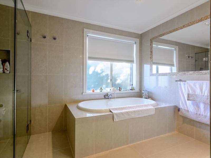 24 Fernhill Drive, Dingley Village VIC 3172