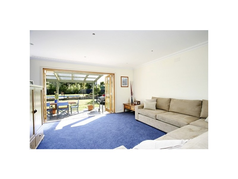 15 St Marks Close, Dingley Village VIC 3172