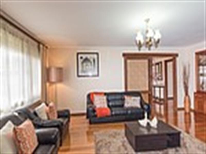 11 Golfwood Close, Dingley Village VIC 3172