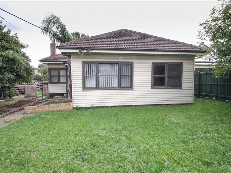 121 Warren Road, Mordialloc VIC 3195