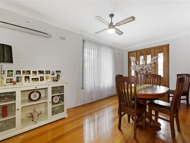 33 Farm Road, Cheltenham VIC 3192