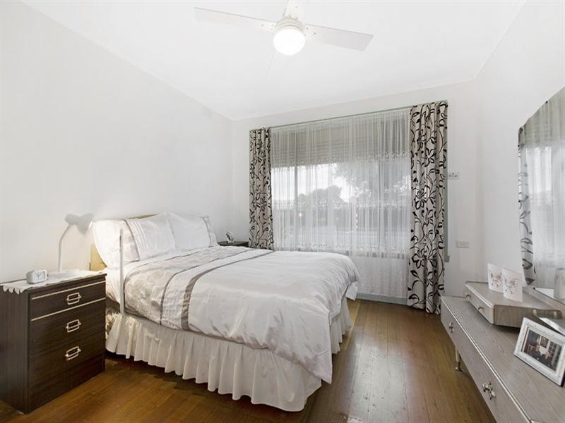 33 Farm Road, Cheltenham VIC 3192