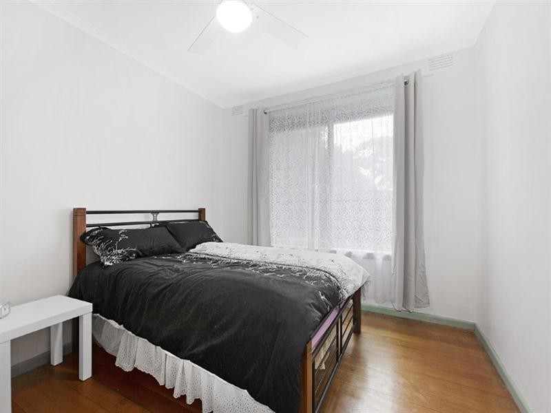 33 Farm Road, Cheltenham VIC 3192