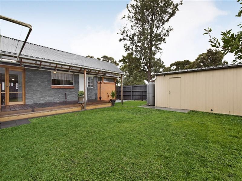 33 Farm Road, Cheltenham VIC 3192