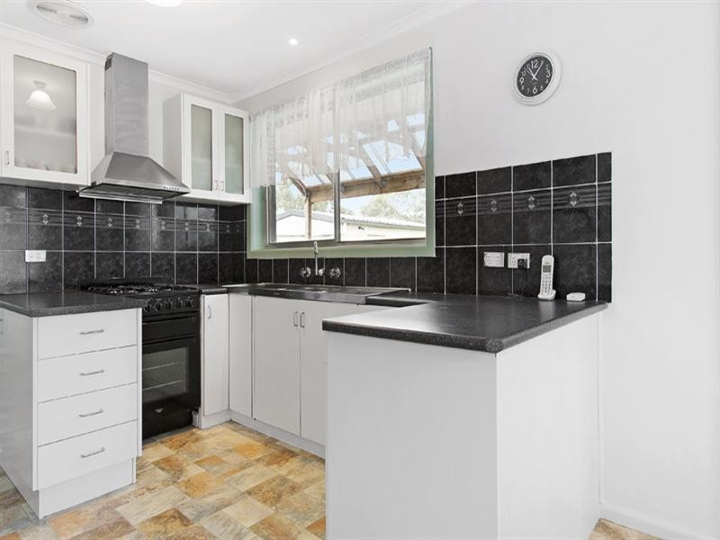 33 Farm Road, Cheltenham VIC 3192