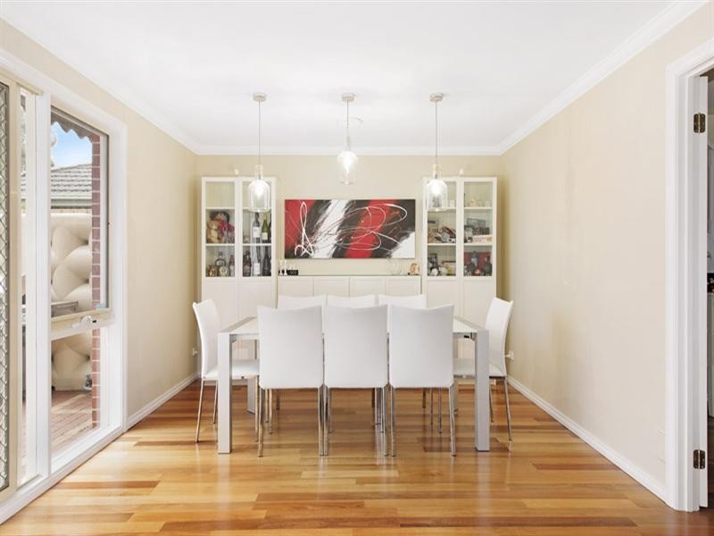 18 Albert Place, Dingley Village VIC 3172