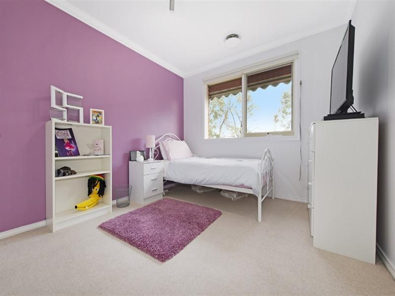 18 Albert Place, Dingley Village VIC 3172