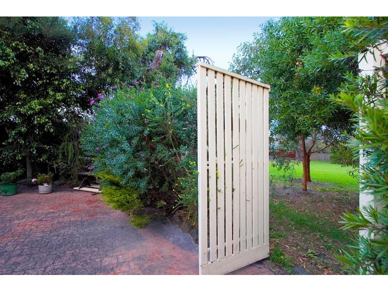 2 Nambrok Close, Dingley Village VIC 3172