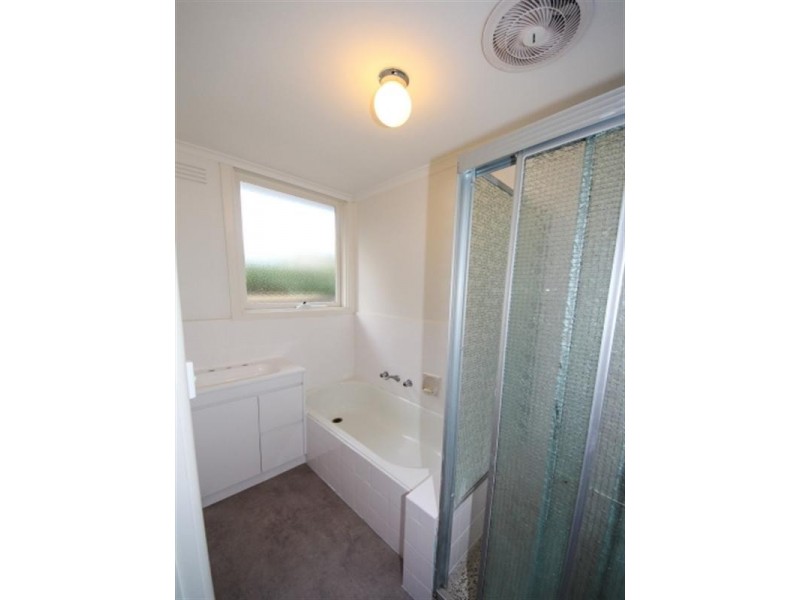 2/4 Coleman Court, Cheltenham VIC 3192