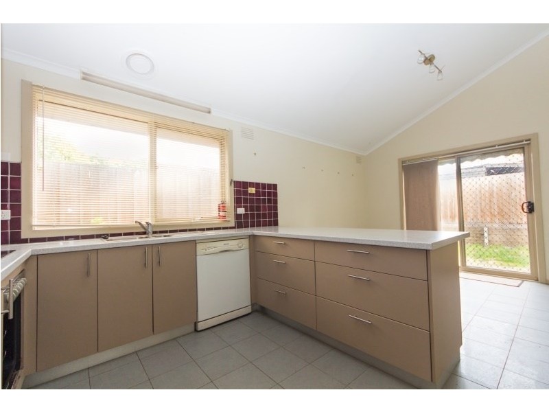 4 Oakwood Drive, Keysborough VIC 3173