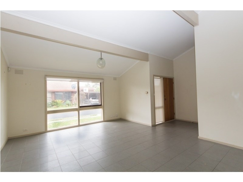 4 Oakwood Drive, Keysborough VIC 3173