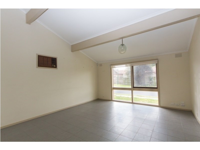 4 Oakwood Drive, Keysborough VIC 3173