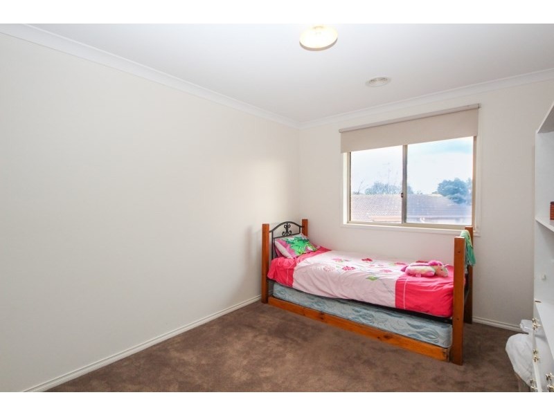 5 Emma Place, Dingley Village VIC 3172