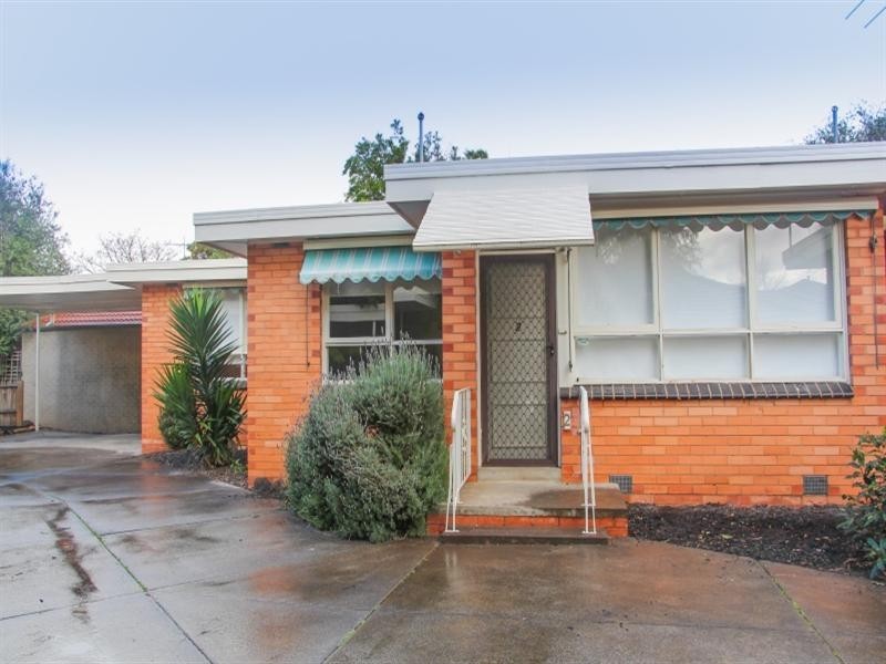 2/4 Coleman Court, Cheltenham VIC 3192