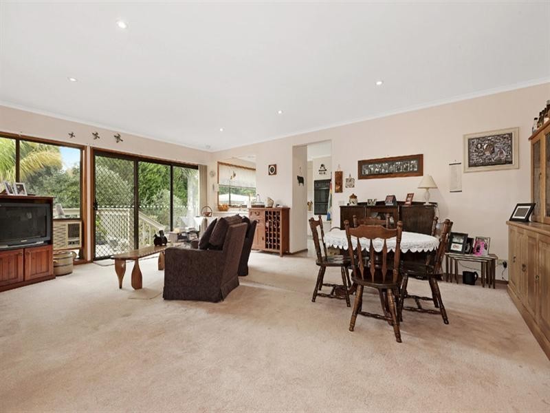 34 Renowden Street, Cheltenham VIC 3192