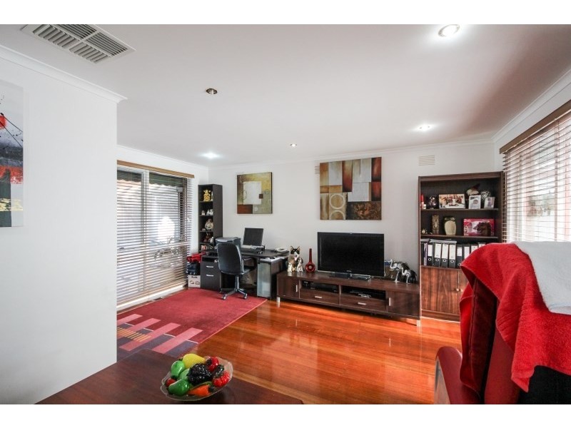 8 Rosewall Place, Clarinda VIC 3169