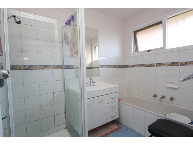 8 Rosewall Place, Clarinda VIC 3169